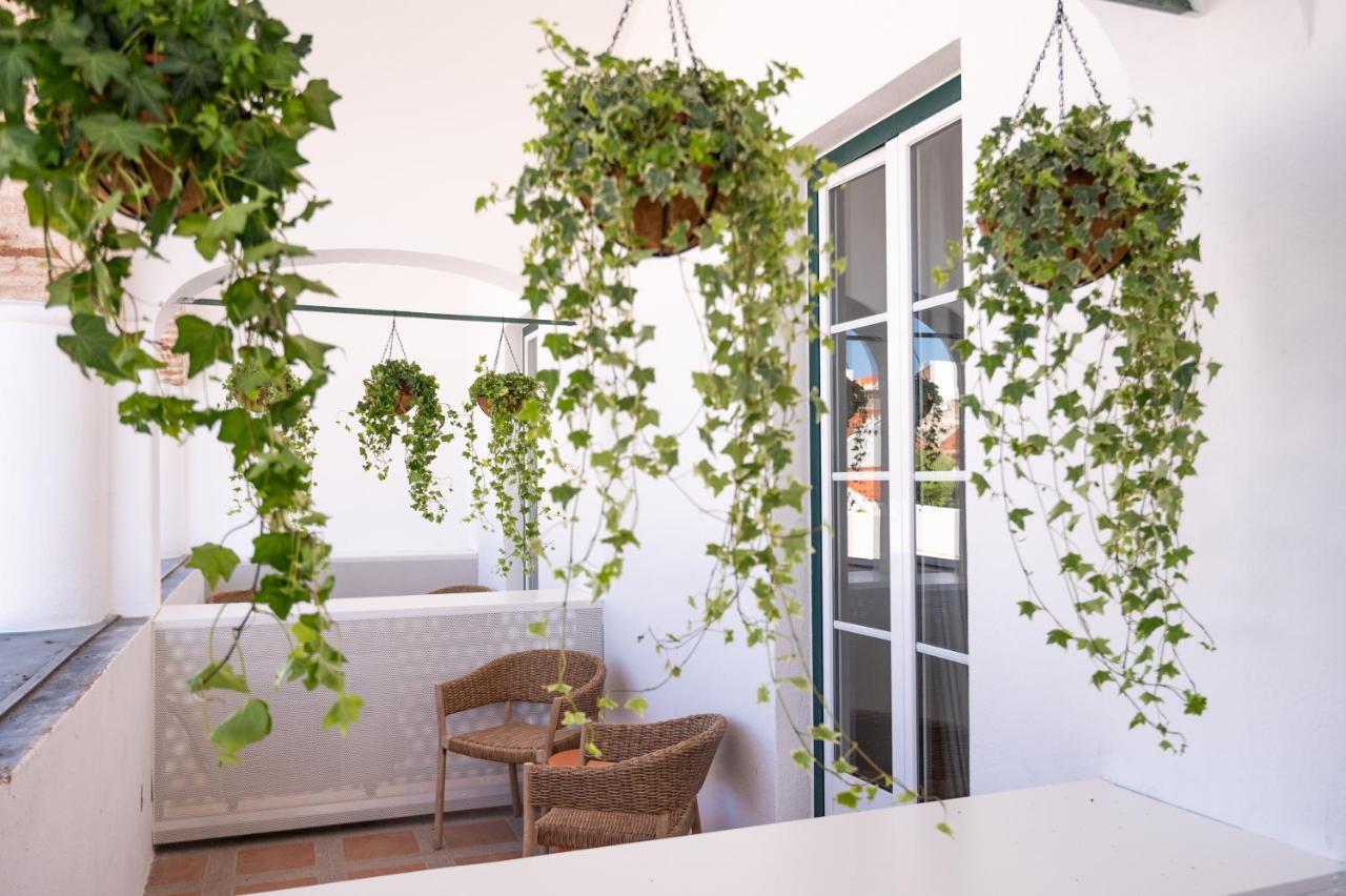 Lilases Boutique House & Garden Mora Exterior foto